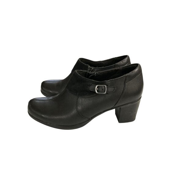 Clarks Women's  Size 7M Black Leather Side Zippers Ankle Booties shoes - Picture 3 of 8